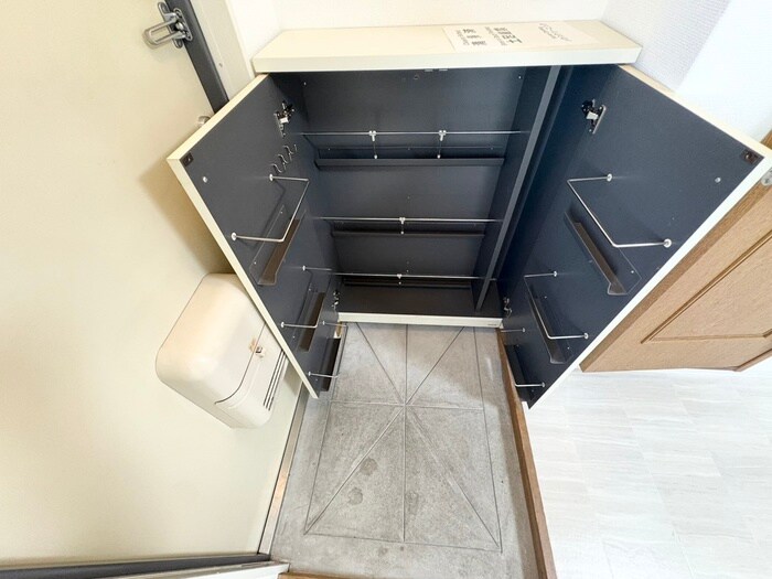 物件内観写真19　(靴箱)