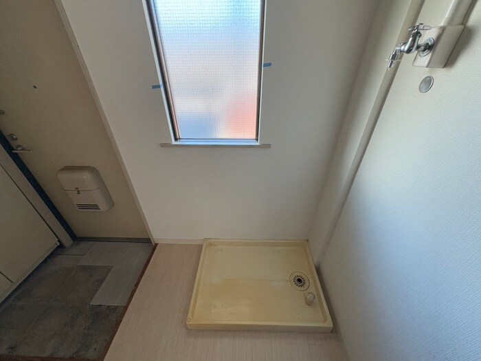 物件内観写真20　(洗濯機置場)