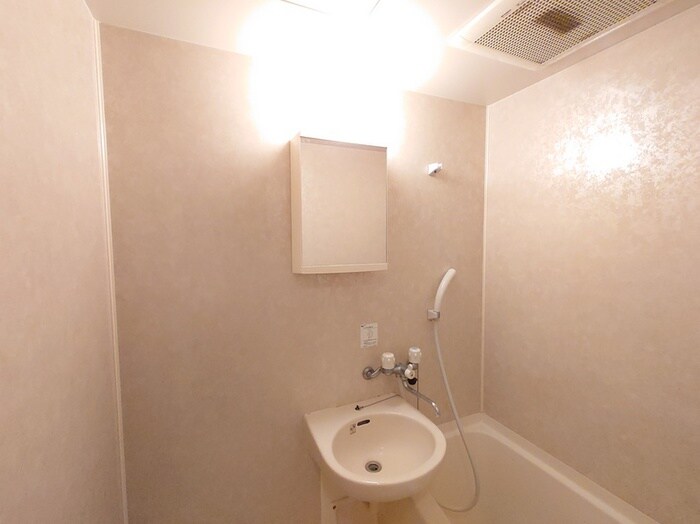 物件内観写真8　(洗面)