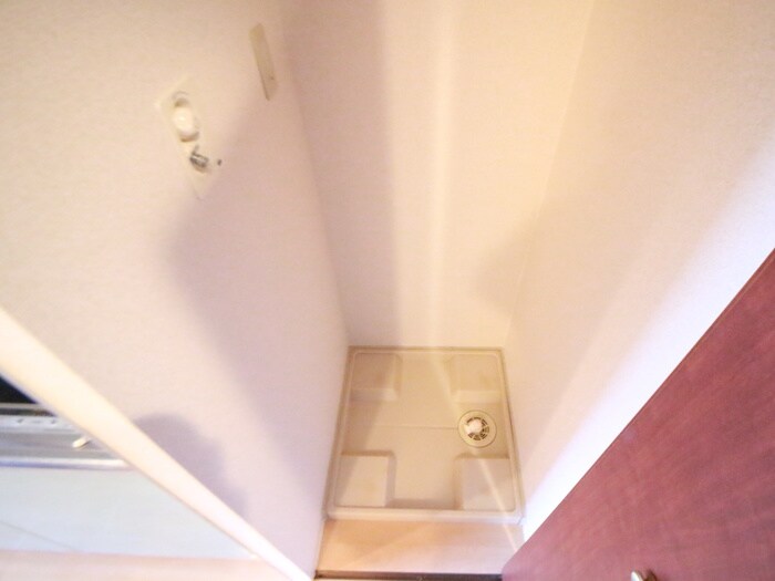 物件内観写真14　(洗濯機置場)