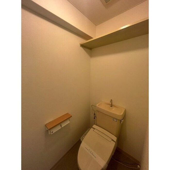 物件内観写真16　(トイレ)