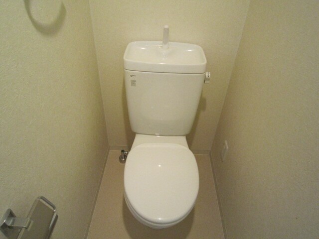 物件内観写真8　(トイレ)