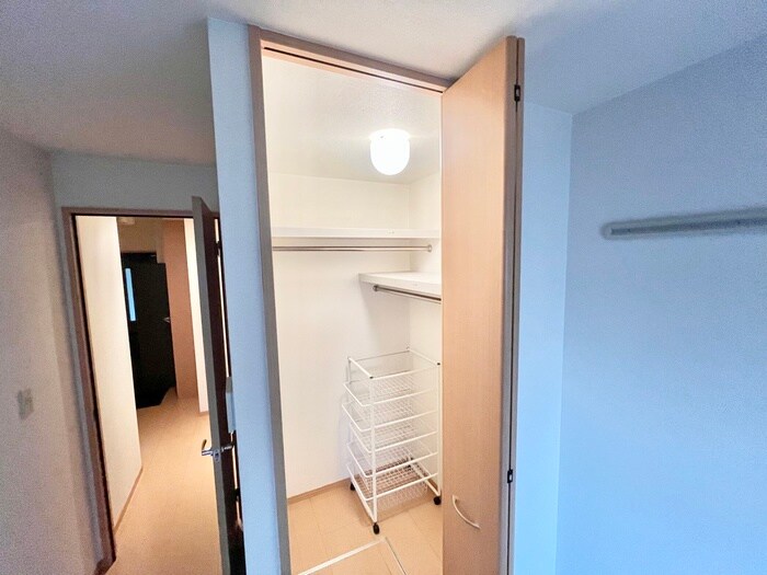 物件内観写真10　(収納)