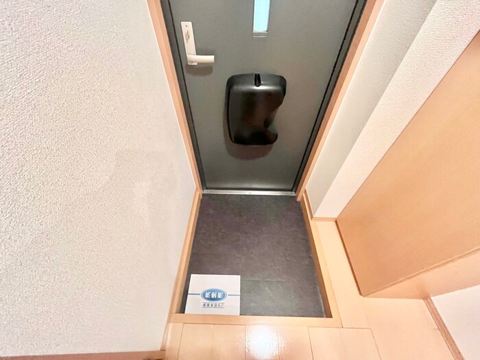 物件内観写真17　(玄関)