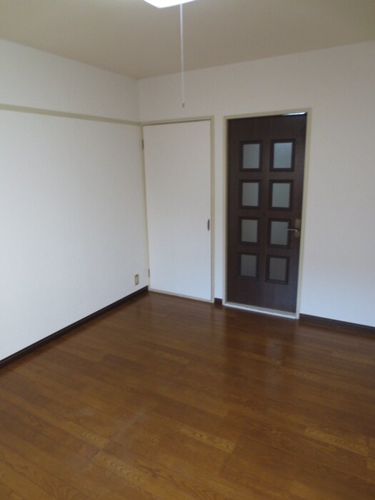 物件内観写真5　(居室)