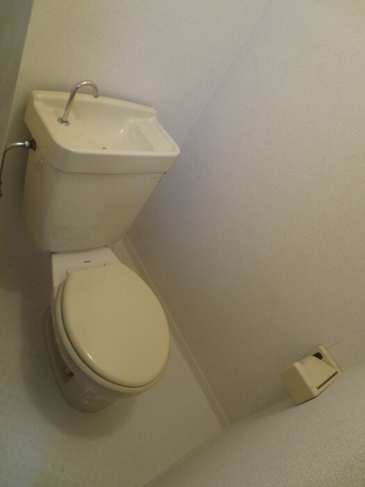 物件内観写真8　(トイレ)