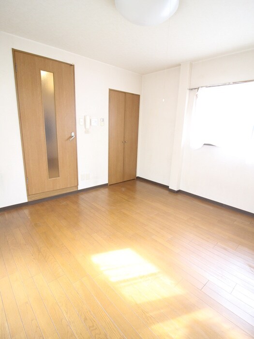 物件内観写真13　(居室)