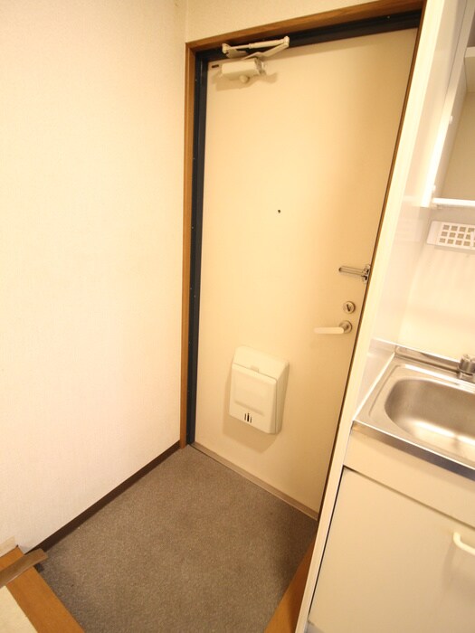 物件内観写真17　(玄関)