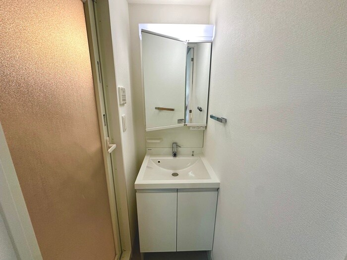 物件内観写真11　(洗面)