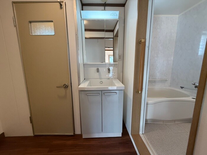 物件内観写真5　(洗面)