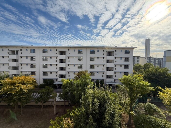 物件内観写真9　(室内からの展望)