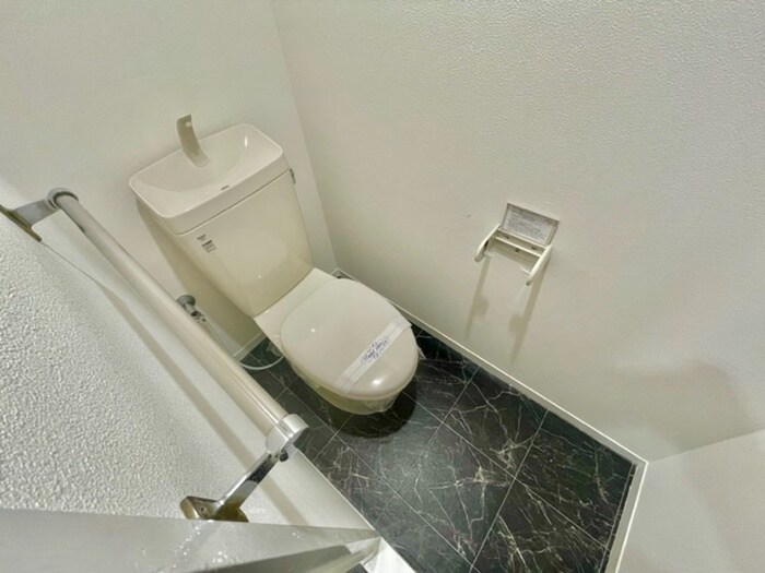 物件内観写真11　(トイレ)