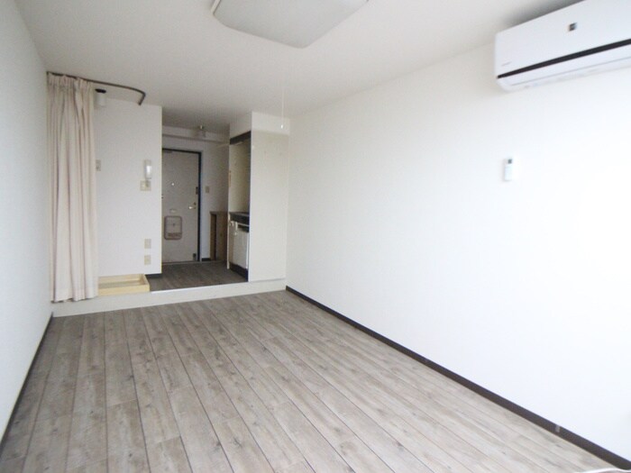 物件内観写真10　(居室)