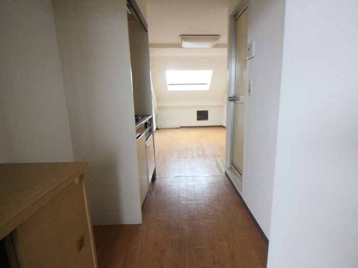 物件内観写真14　(廊下)