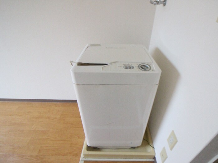 物件内観写真18　(洗濯機置場)