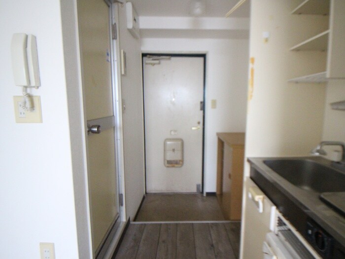 物件内観写真18　(玄関)