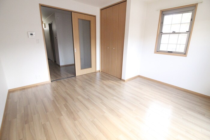 物件内観写真8　(居室)