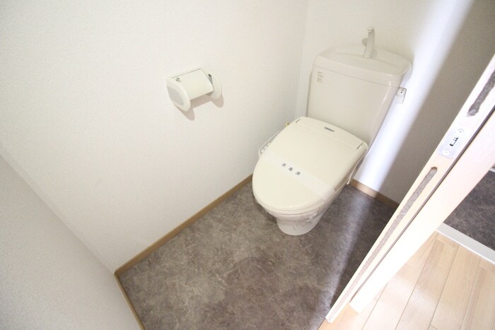 物件内観写真11　(トイレ)
