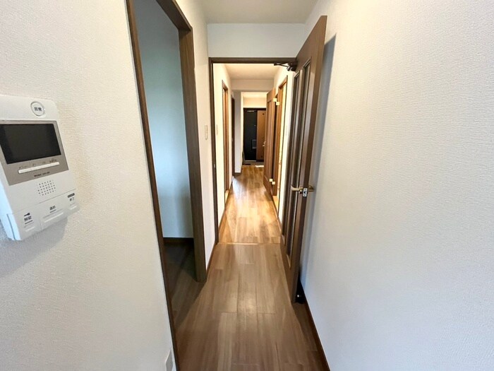 物件内観写真18　(廊下)