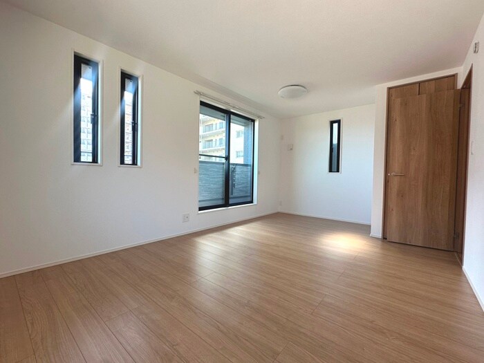 物件内観写真13　(居室)