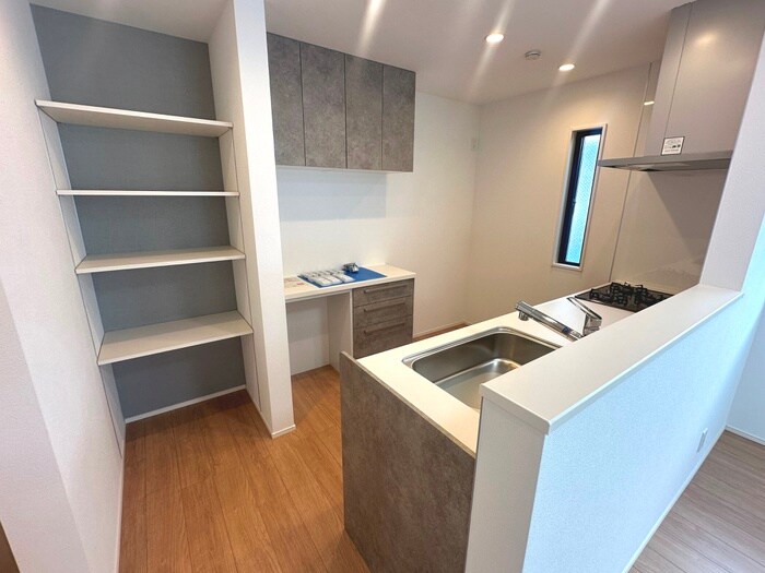 物件内観写真16　(内観写真)