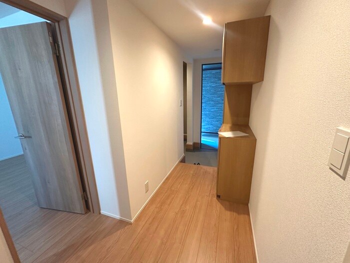 物件内観写真19　(玄関)