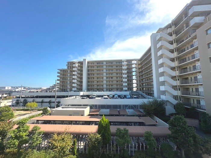 物件内観写真21　(室内からの展望)