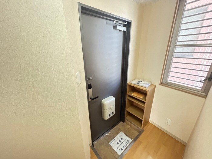 物件内観写真19　(玄関)