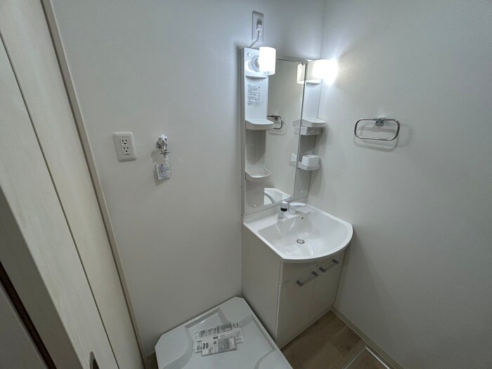 物件内観写真11　(洗面)