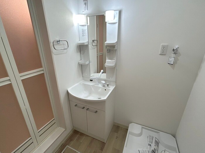 物件内観写真11　(洗面)