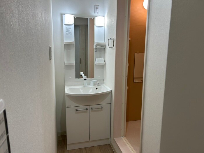 物件内観写真11　(洗面)