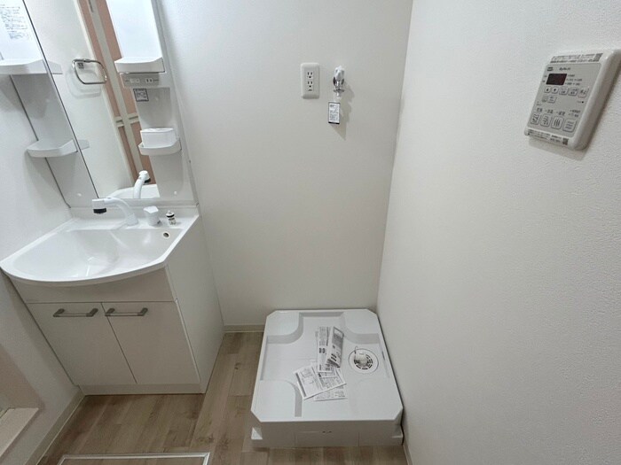 物件内観写真13　(洗濯機置場)