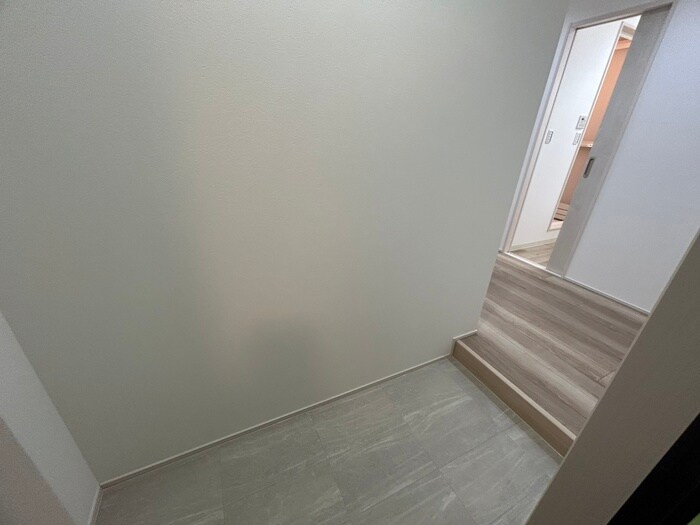 物件内観写真15　(玄関)