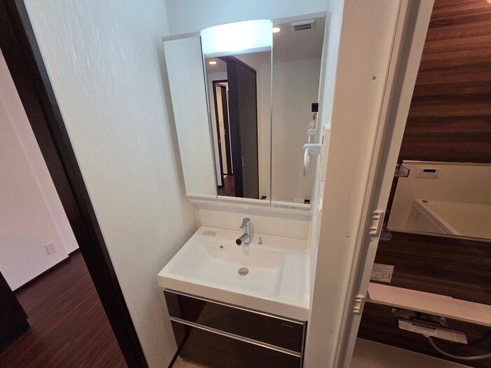 物件内観写真9　(洗面)