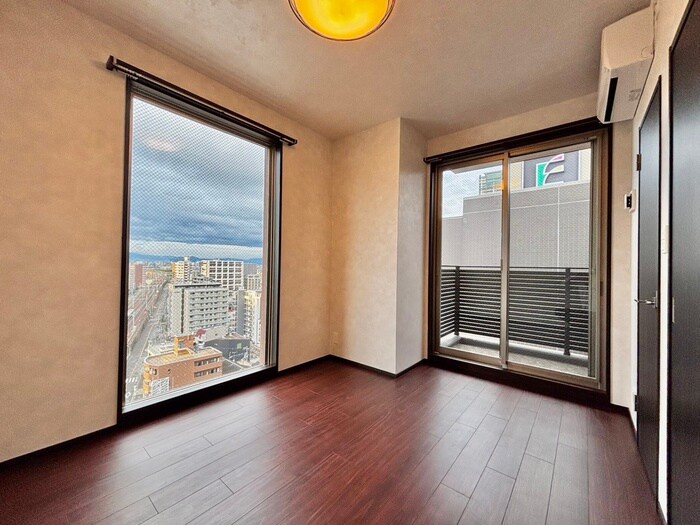 物件内観写真11　(居室)