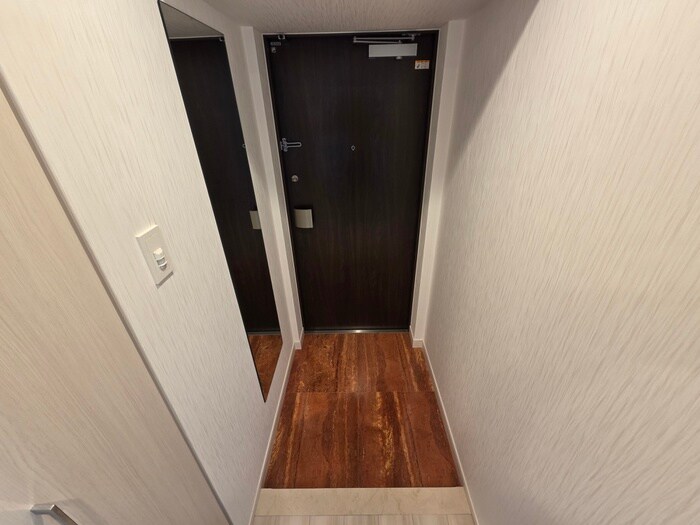 物件内観写真16　(玄関)