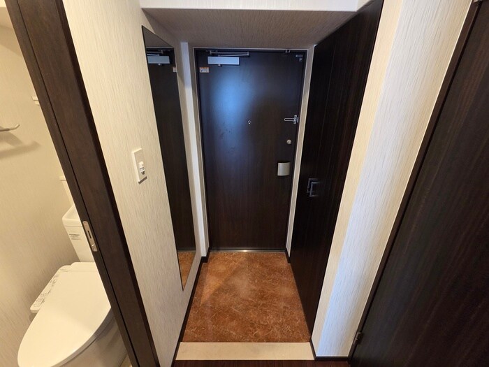 物件内観写真16　(玄関)