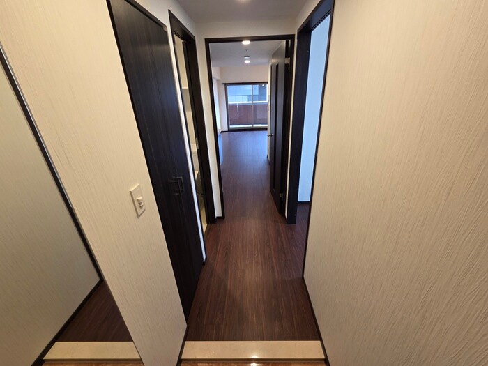 物件内観写真17　(廊下)