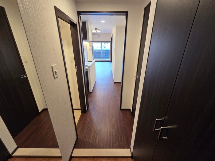 物件内観写真18　(廊下)