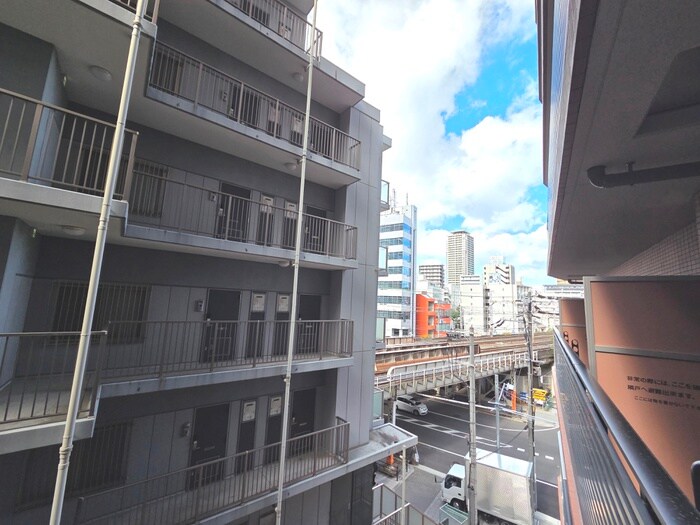 物件内観写真20　(室内からの展望)