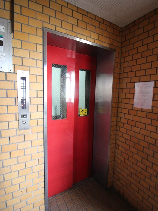 物件外観写真4　(建物設備)