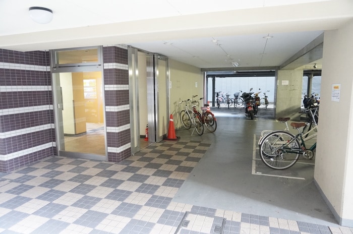 物件外観写真3　(駐輪場)