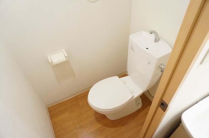 物件内観写真11　(トイレ)