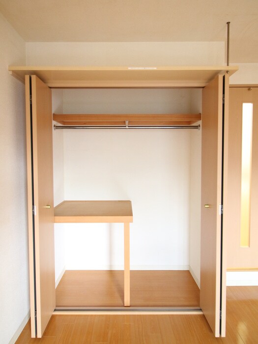 物件内観写真12　(収納)