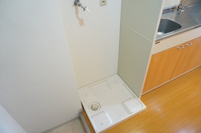 物件内観写真13　(洗濯機置場)