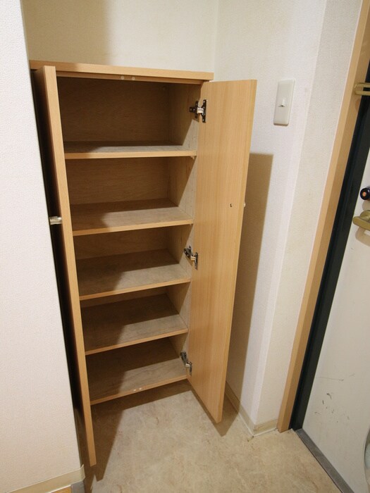 物件内観写真14　(靴箱)