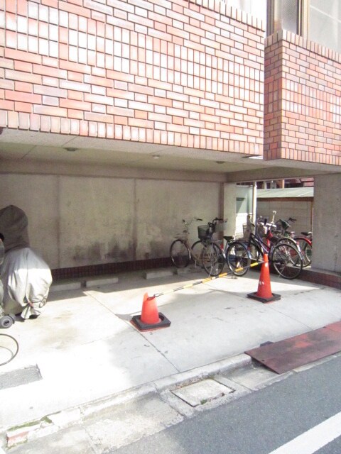 物件外観写真3　(駐輪場)