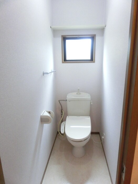 物件内観写真11　(トイレ)