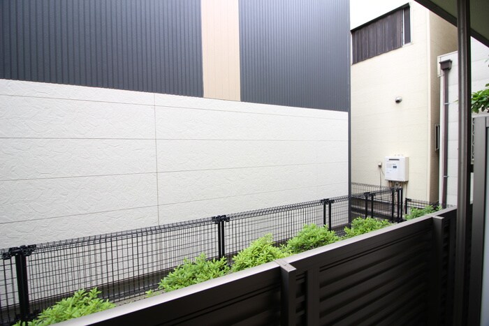 物件内観写真20　(室内からの展望)