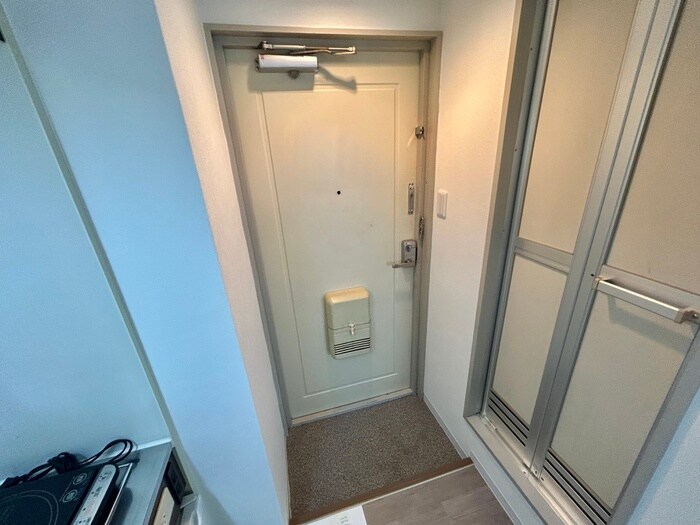 物件内観写真7　(玄関)